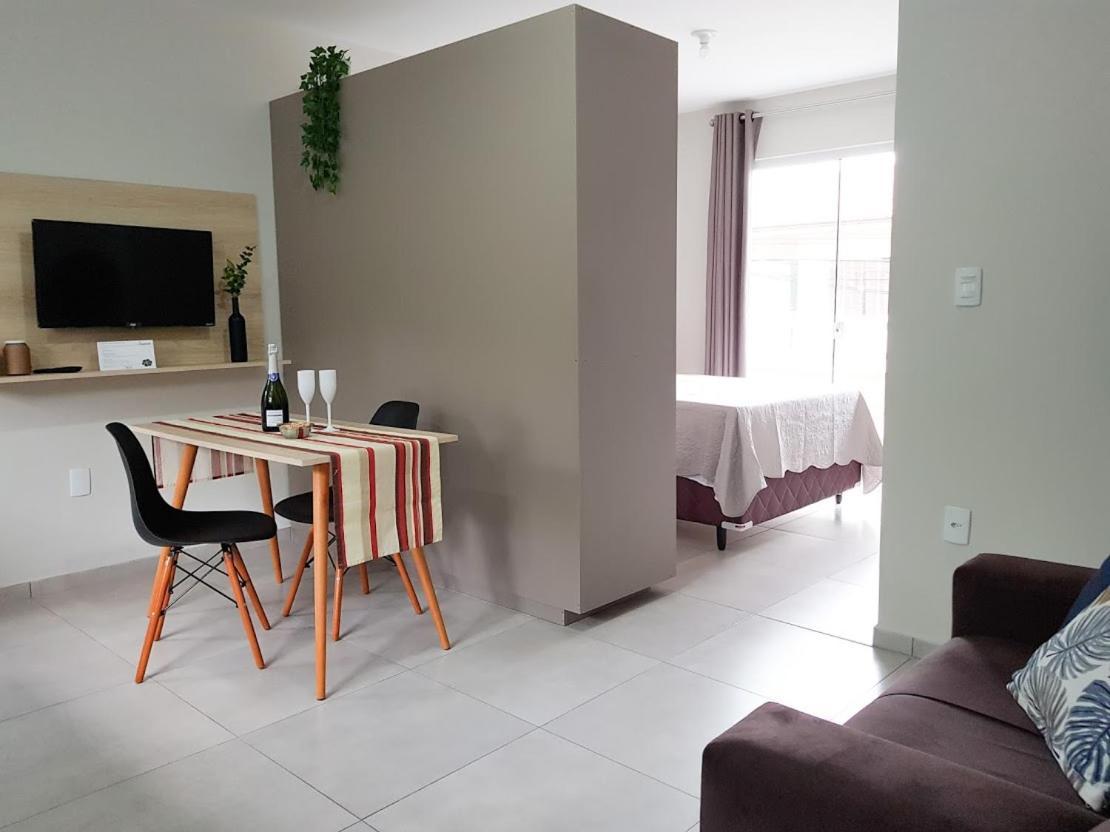 Studio Jasmim - 130M Metros Da Praia Novo! Florianópolis Exterior foto